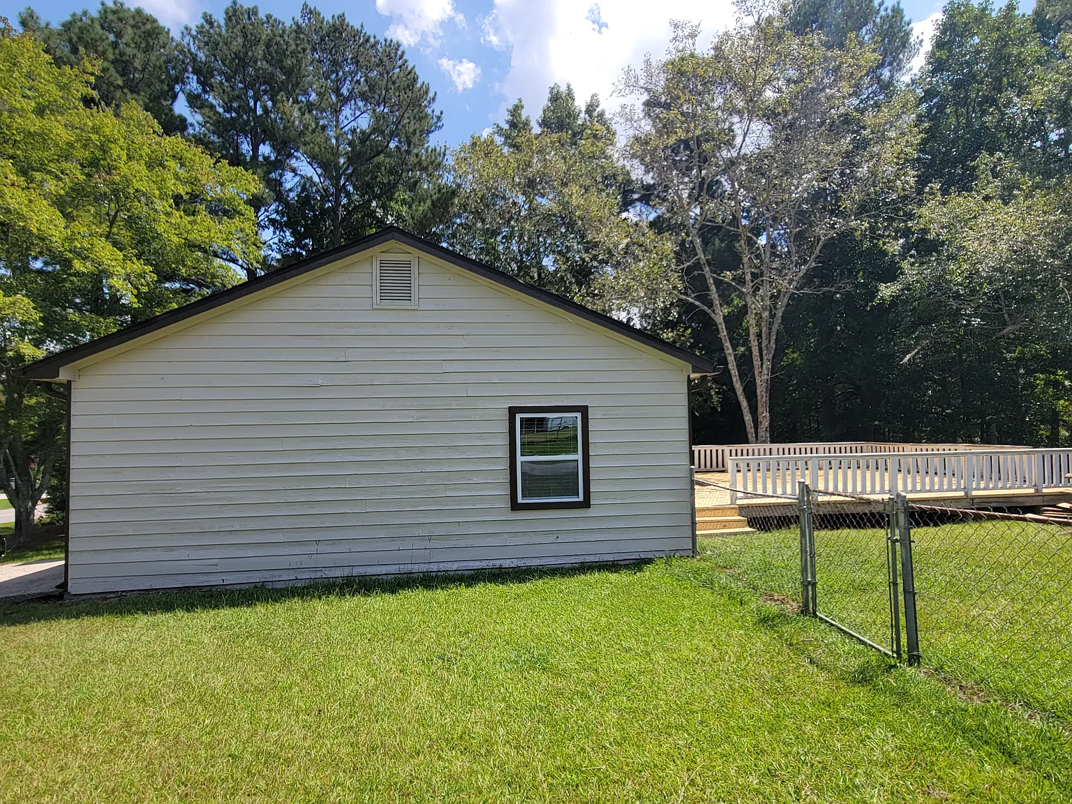 4 bed, 1338 sqft, $1,950 — Photo 2