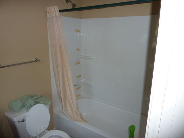 2nd image of 3495 Laurel Dr