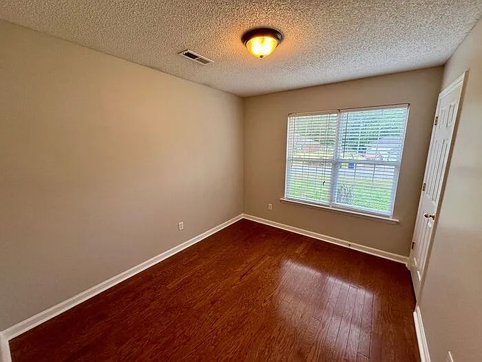 103 Balsam Poplar Way — Photo 16