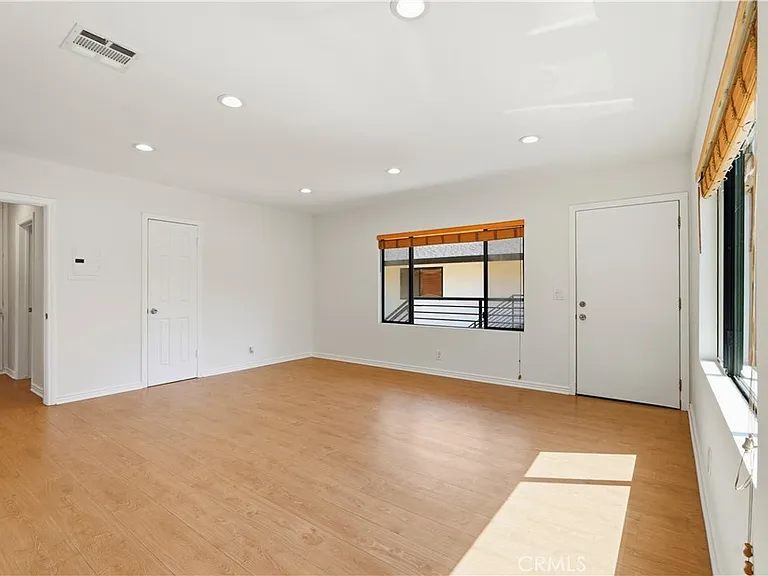 4965 Kester Ave #4 — Photo 6