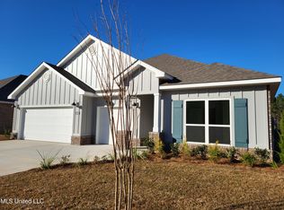 13416 Crane Dr, Ocean Springs, MS 39565