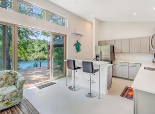 2069 Roper Rd, Charleston, SC 29412