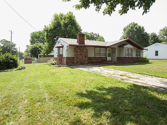  Nice corner lot 