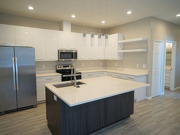 2nd image of 4104 N Thatcher Ave APT B