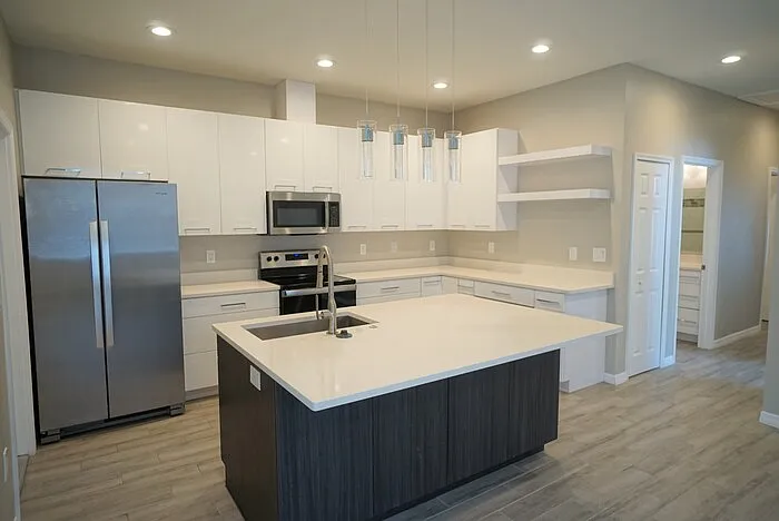4104 N Thatcher Ave #B — Photo 2