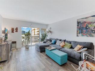 6855 Abbott Ave APT 302, Miami Beach, FL 33141