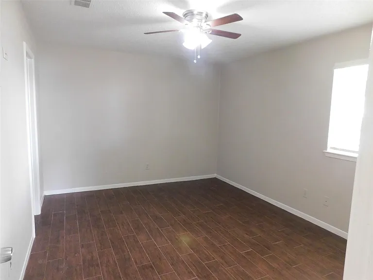 4403 Alamo Ave — Photo 13