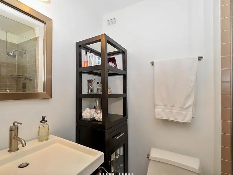 1030 N State St #15B — Photo 6