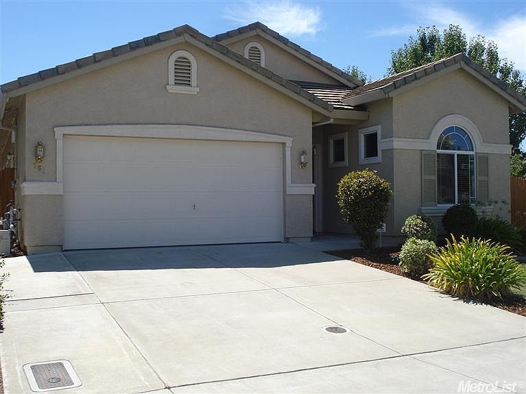 1st image of 361 Bettencourt Dr
