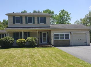 893 Polk Valley Rd, Stroudsburg, PA 18360