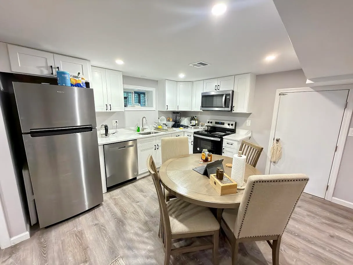 1 bed, 757 sqft, $2,300 — Photo 1