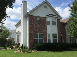 901 N Hanley Rd, Saint Louis, MO 63130