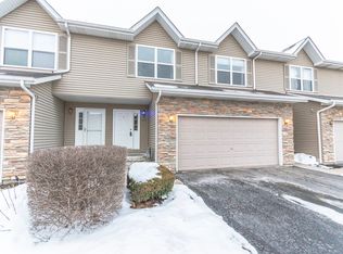 1168 Rose Dr, Sycamore, IL 60178