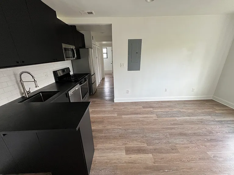 239 12th Pl NE #3 — Photo 19