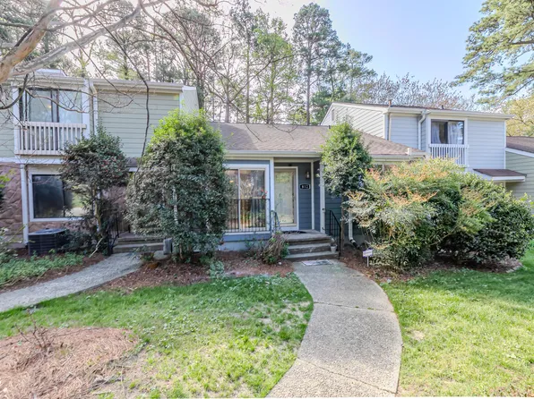 812 Green Ridge Dr, Raleigh, NC 27609