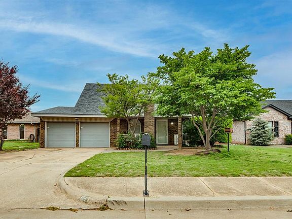 4th image of 611 Linda Ln