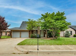 611 Linda Ln, Yukon, OK 73099
