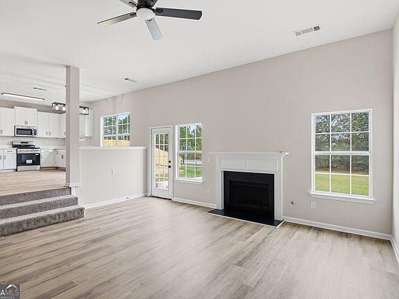 3rd image of 3538 Cragstone Rd