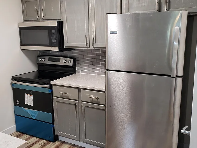 212 N Dyckman St #2 — Photo 9