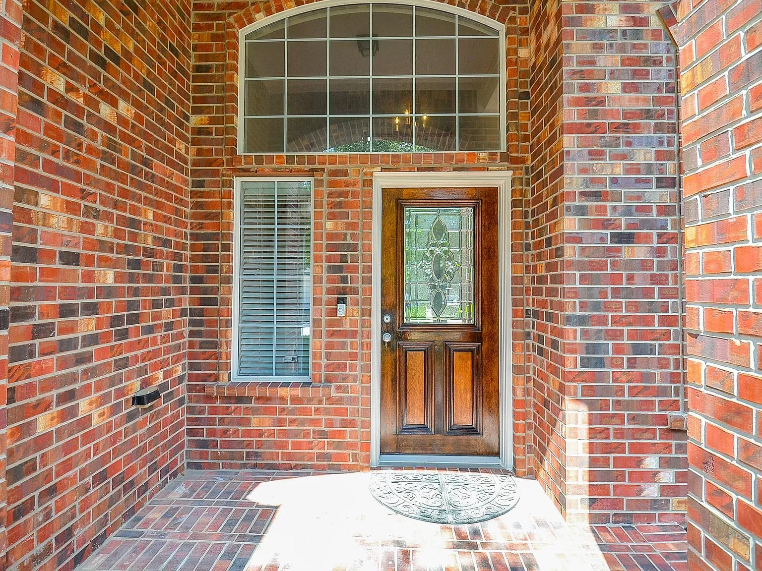 4 bed, 3.5 bath, 2870 sqft, $2,700 — Photo 3