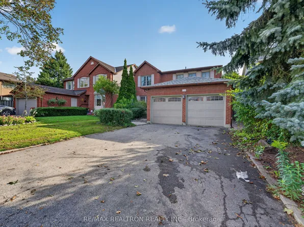 765 Stonepath Cir, Pickering, ON L1V 3S9