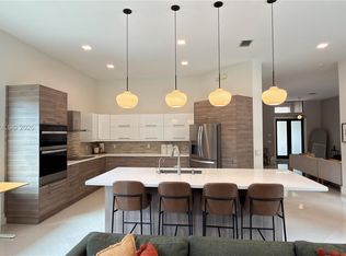 (Undisclosed Address), Fort Lauderdale, FL 33331