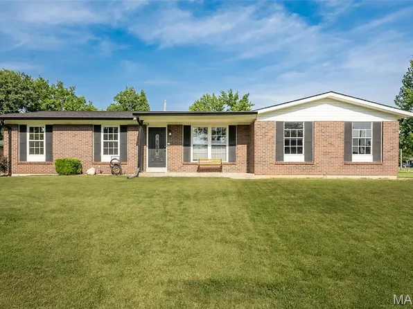 1102 Patsy Ln, O Fallon, MO 63366