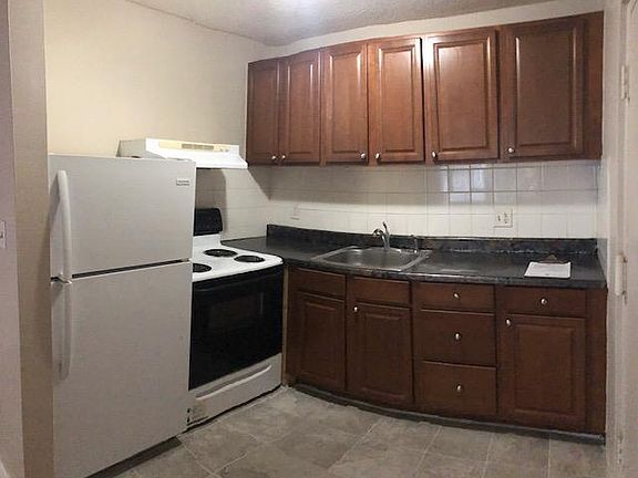 2nd image of 81 Pond St Unit 23B