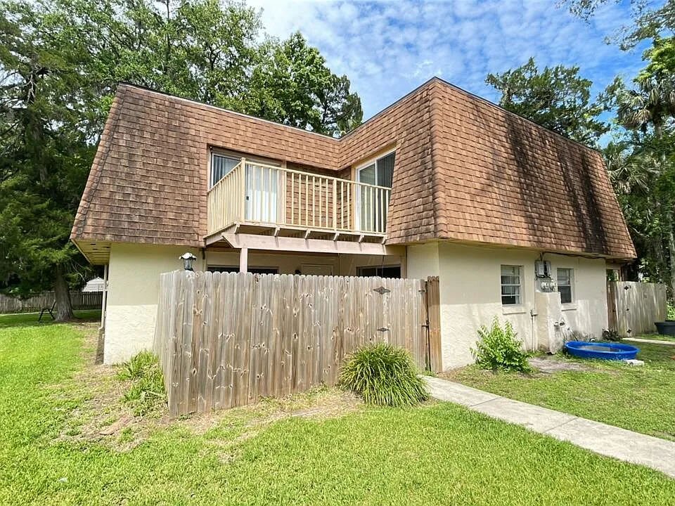 75 Springwood Sq