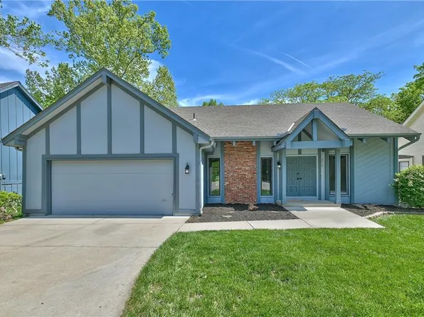 3512 NE Apple Tree Ln, Kansas City, MO 64119