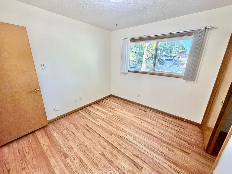 1712 SE 104th Ave — Photo 27
