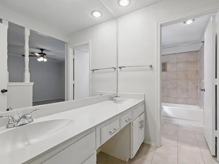 338 Edgewood Dr — Photo 16