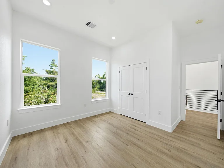 8910 Knoll Leaf Dr — Photo 15
