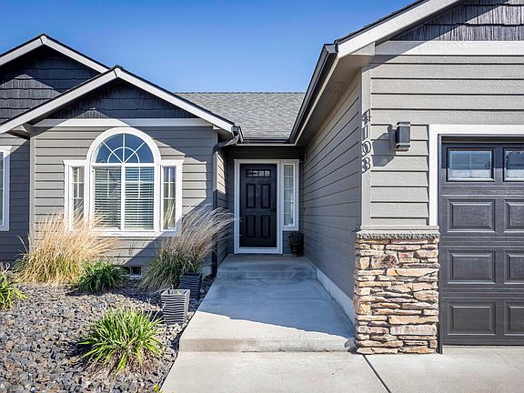 2nd image of 4103 Artesia Dr