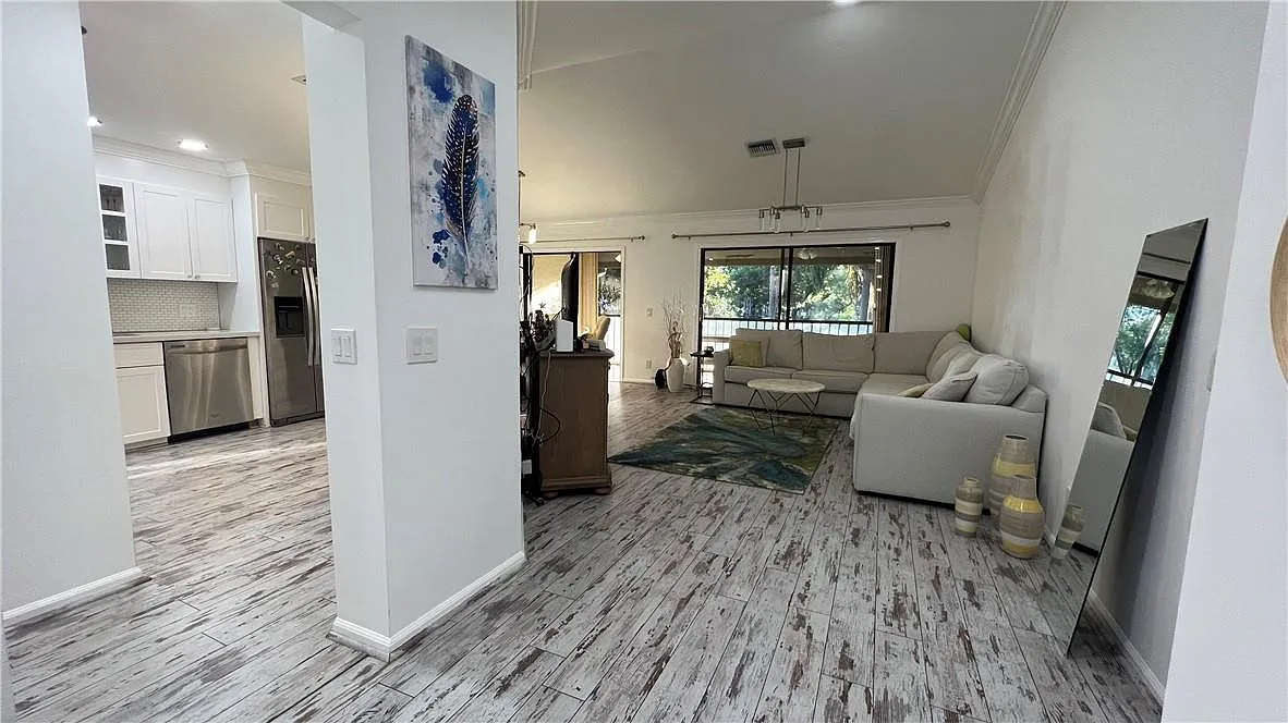 2 bed, 2.0 bath, 1110 sqft, $2,750 — Photo 3