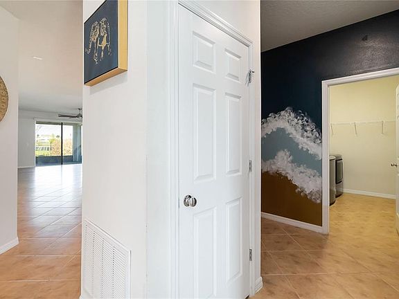4th image of 2196 Bur Oak Blvd