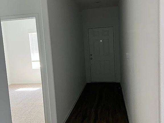2nd image of 413 Gabriels Bluff Dr