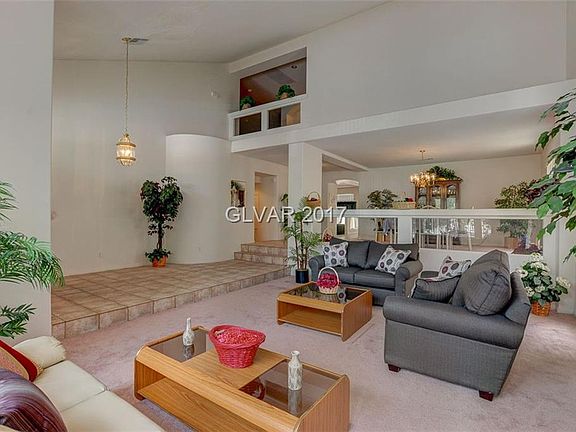 4th image of 8641 Castle Hill Ave