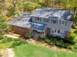 62 Crescent Beach Rd, Glen Cove, NY 11542
