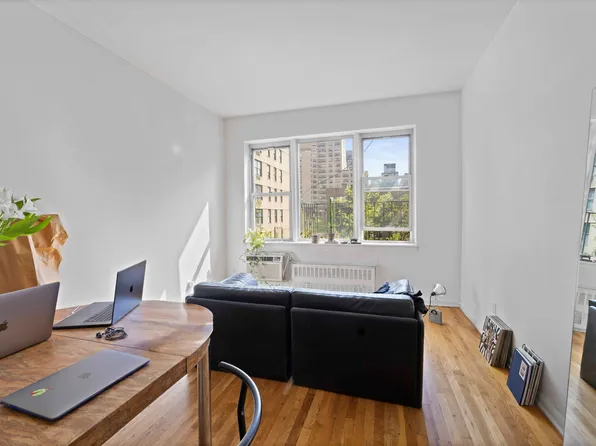 235 East 27th Street image 1 of 5