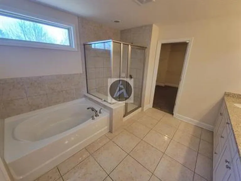1008 Applegate Dr — Photo 25