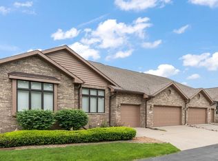 619 E Brookside Dr, Crown Point, IN 46307