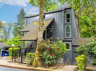 100 Kerr Pkwy APT 32, Lake Oswego, OR