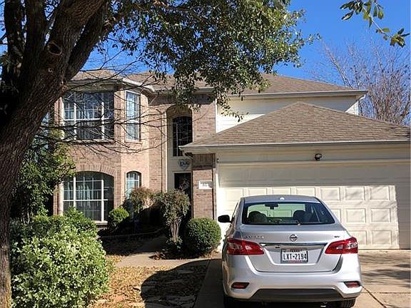 2nd image of 613 SW Arrowood Pl