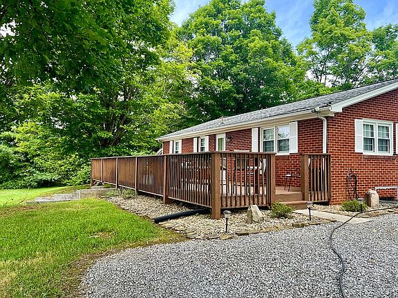 2nd image of 4939 Cameron Rd
