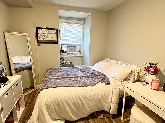 3rd image of 239 E St #2