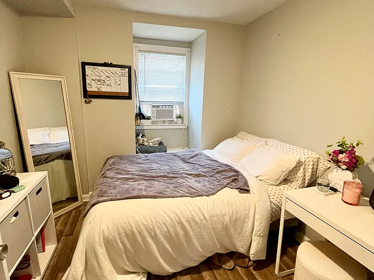 239 E St #2 — Photo 3