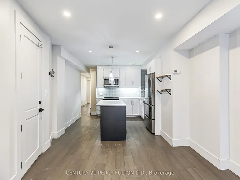 1989 Davenport Rd #1 — Photo 3