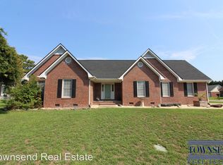 3526 Harrisburg Dr, Fayetteville, NC 28306