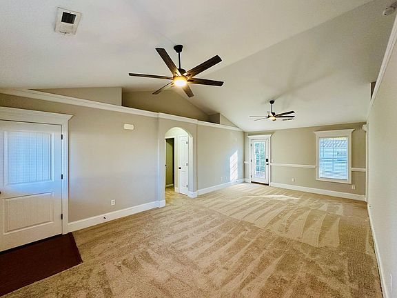 4th image of 1306 Avon Ct